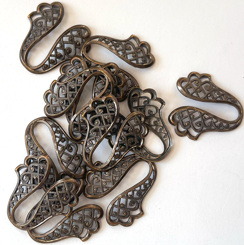 4pcs 25x24mm Vintage Brass Filigree Stamping Ornate Victorian Nouveau Earrings