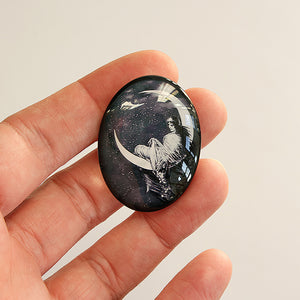 Black and White Victorian Woman on a Crescent Moon Glass Cameo Cabochon