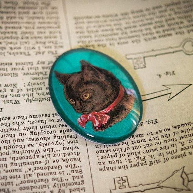 Victorian Black Cat with Bow Glass Cameo Cabochon